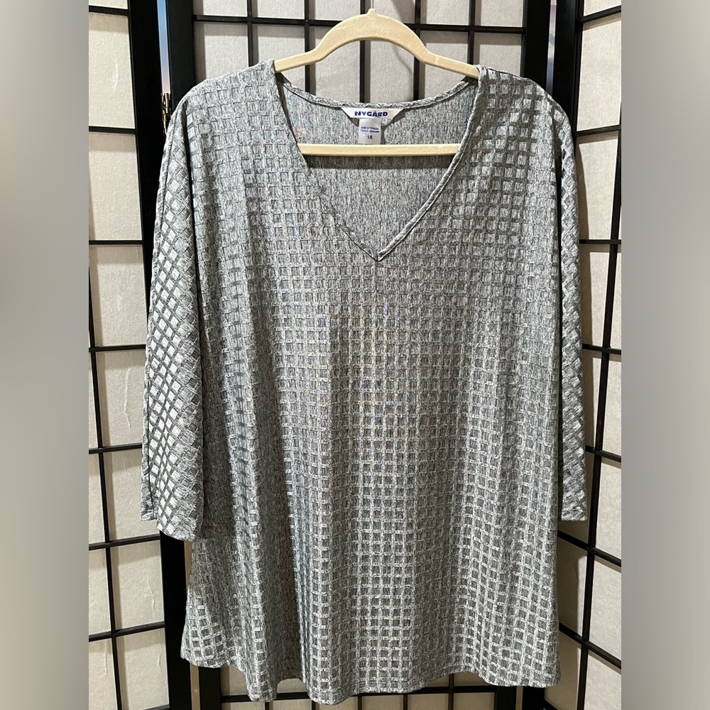 NYGÅRD Silver Textured V-Neck Blouse WOMEN SIZE 1X